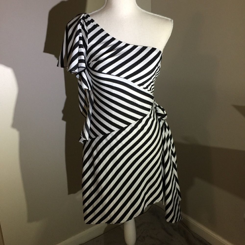 XOXO Black and White One Shoulder Dress Size XS